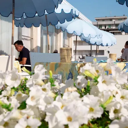 Internazionale Hotell 4*